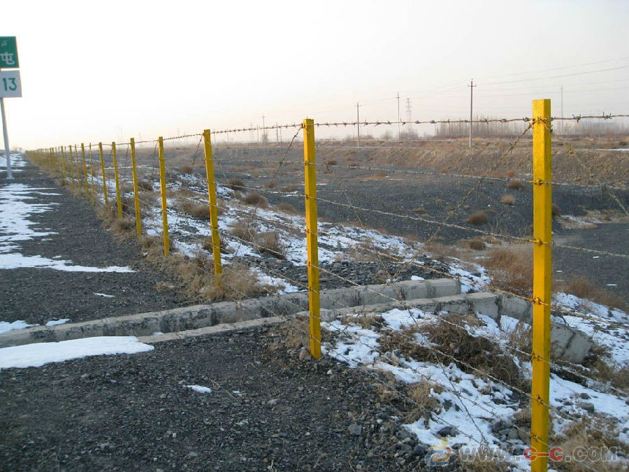 帶刺鐵絲網圍欄 帶刺鐵絲網圍欄