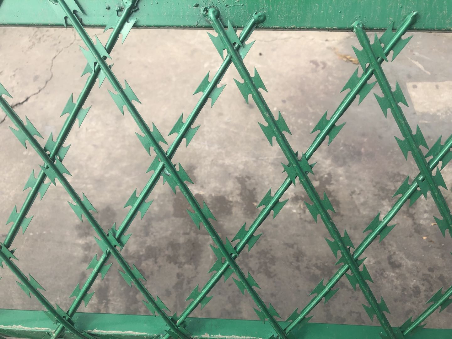 刀片刺網的功能 刀片刺網的功能