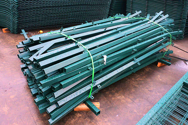 復(fù)合型刺繩立柱優(yōu)點 復(fù)合型刺繩立柱優(yōu)點